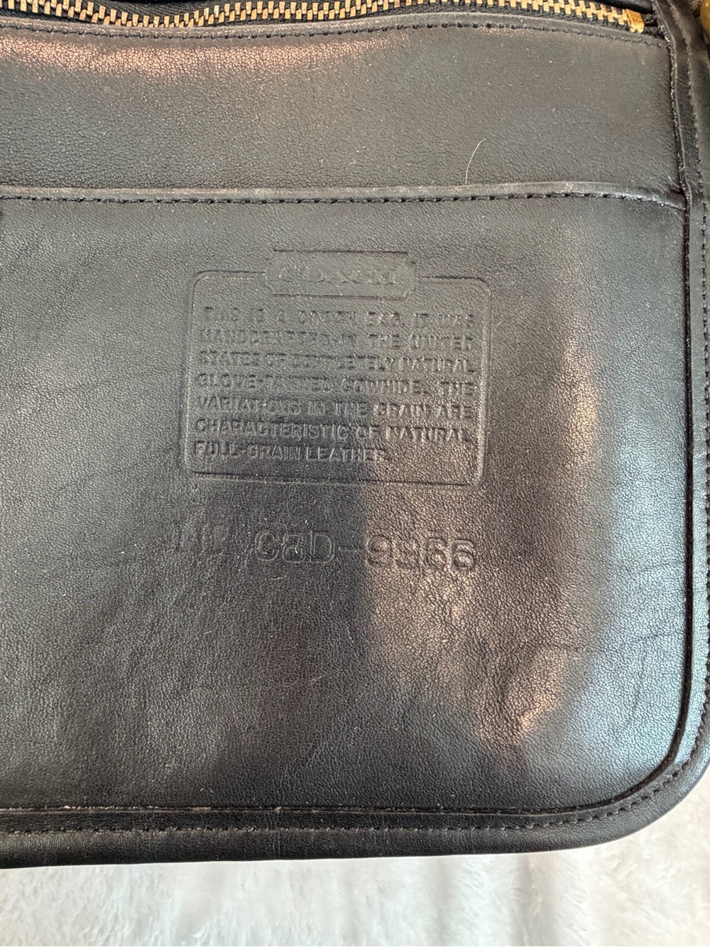 Coach Vintage Legacy Zip 9966 - Picture 6 of 6
